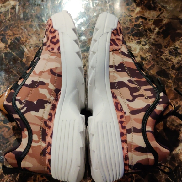 Bundle 5 items for $40 sale - Picture 2 of 4